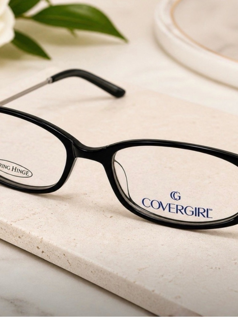 COVERGIRL Women's Black Oval Reading Glasses